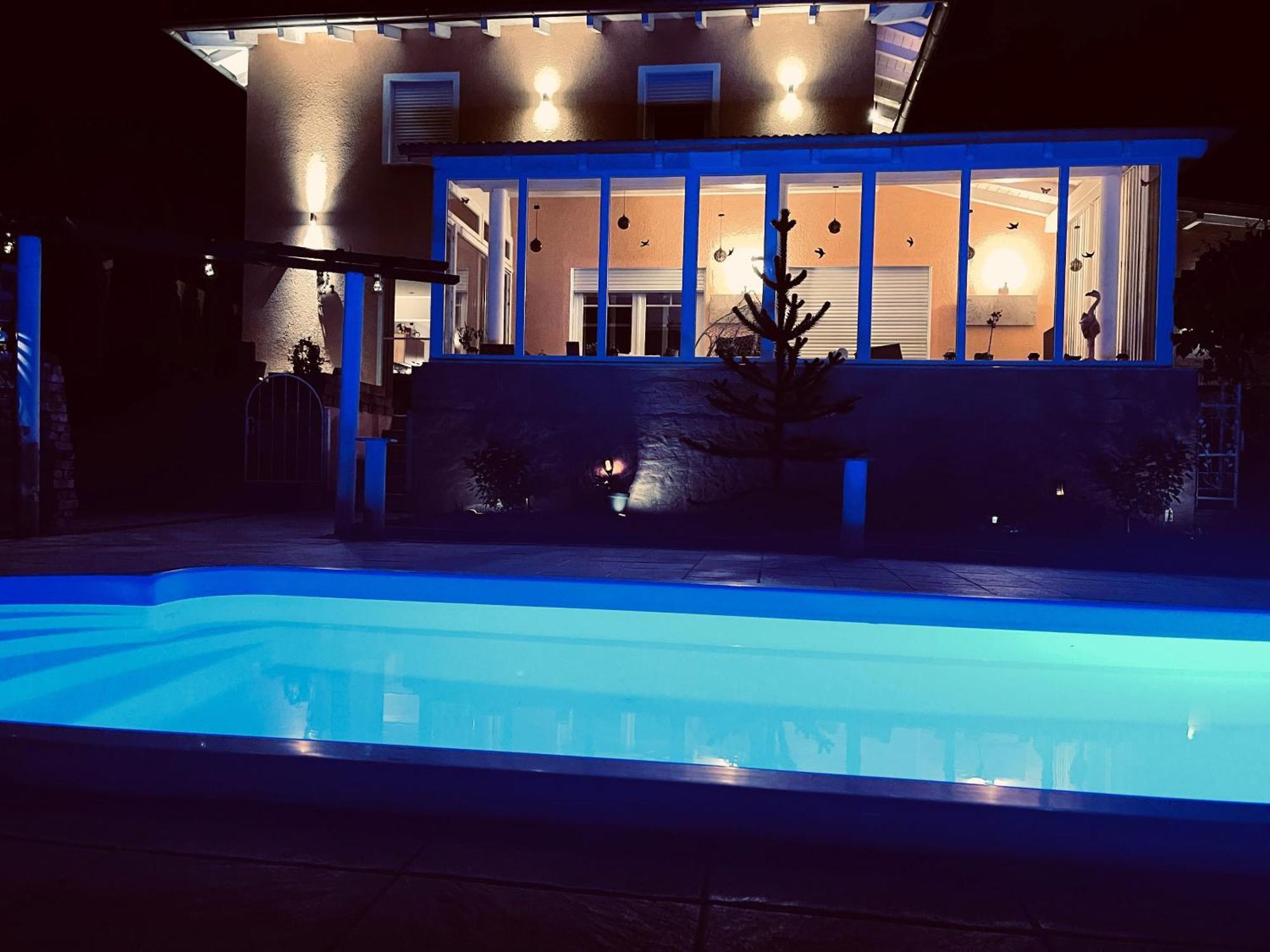 אלדרסבאך 5 Sterne Centurion Ferienhaus Villa 2 Pools 86 Zoll Tv מראה חיצוני תמונה